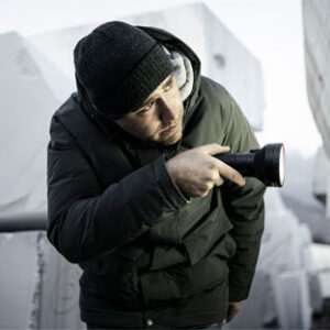 LED-Lenser-P18R-Flashlight